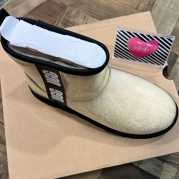 🔥 UGG Women's Classic Clear Mini Boots NWT☔️ - Picture 7 of 9